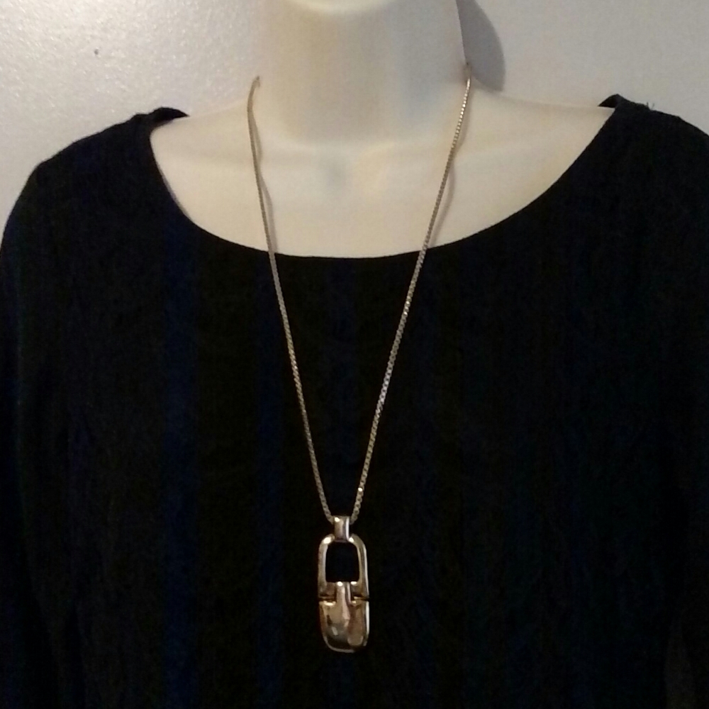 Monet necklace